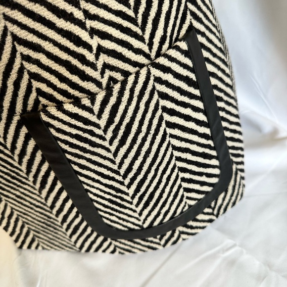 Dana Buchman Wool Herringbone Jacket Blazer Size 8 - Picture 4 of 10